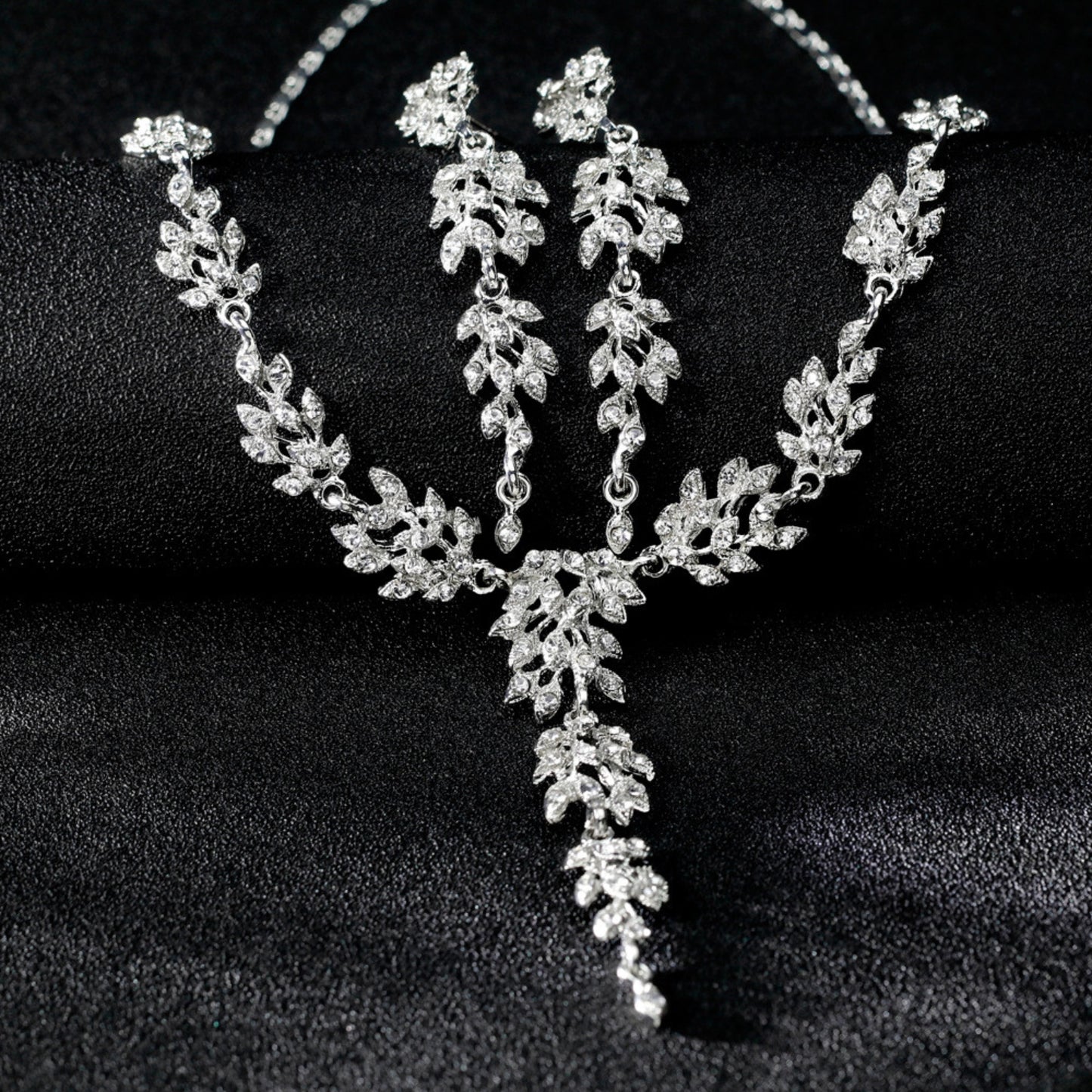 Bride Jewelry Set Silver Crystal Wedding Necklace Earrings Bridal Rhinestone Teardrop Pendant Accessories for Women and Bridesmaids