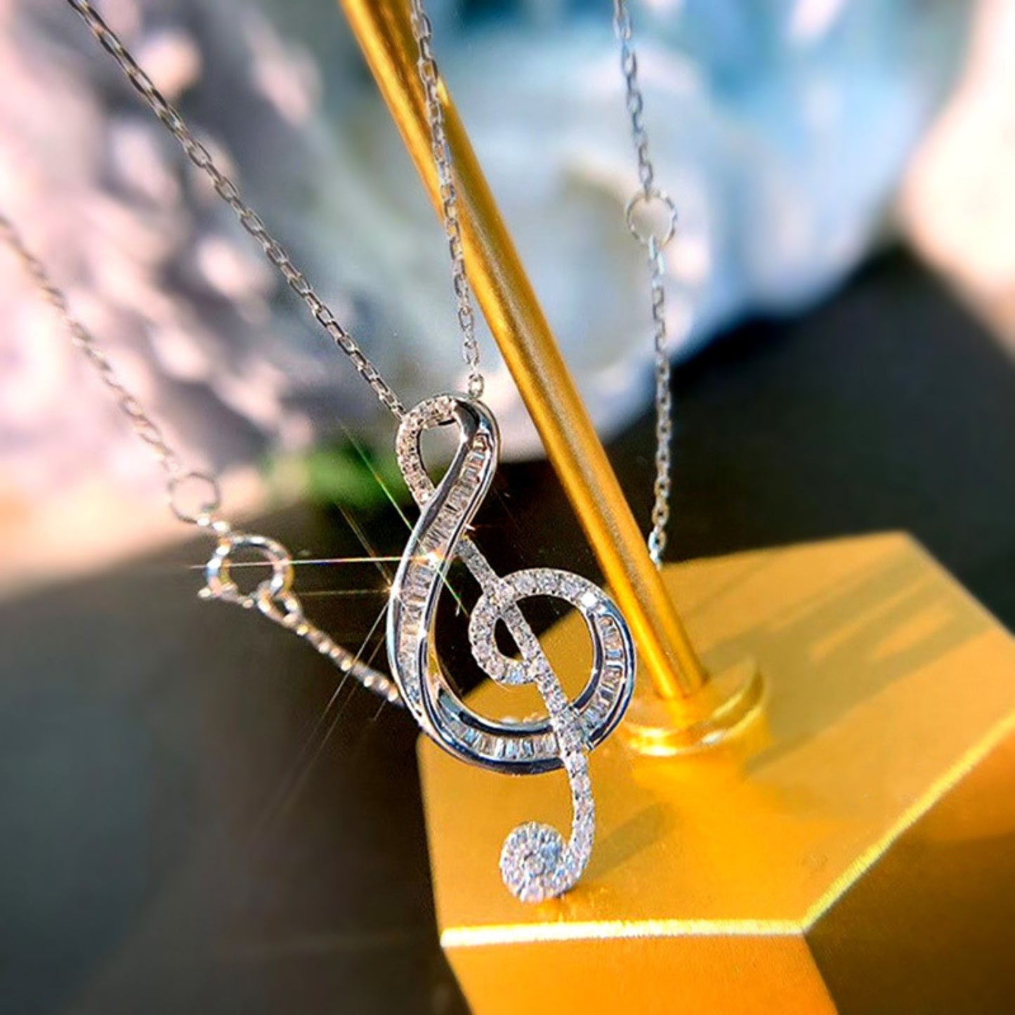 Women Girls Classic Treble Clef Music Pendant Necklace Musical Jewelry Graduation Gifts for Musician Music Student
