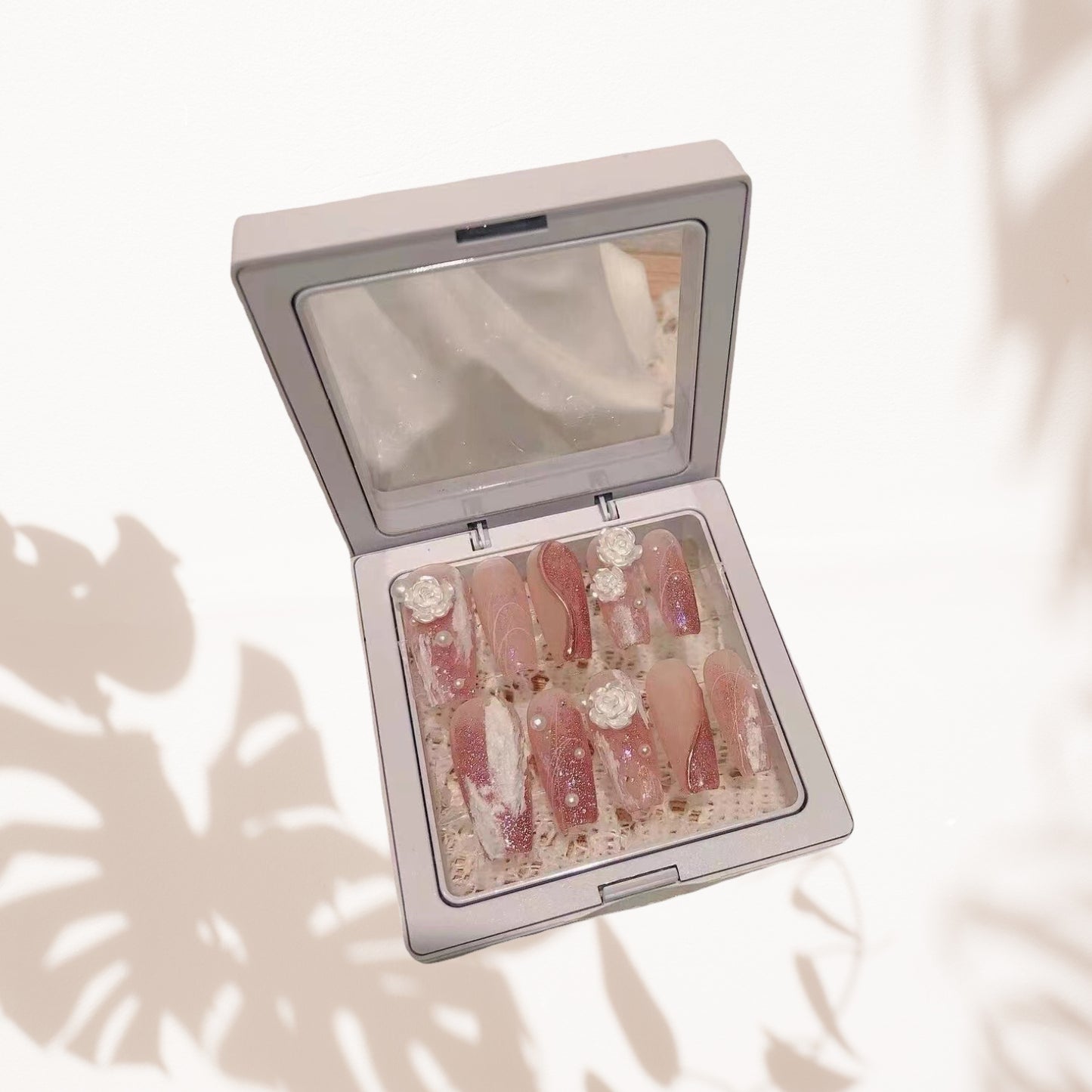 Gradient Pink Press on Nails Medium Coffin Fake Nails with Flower Rhinestone Designs Glossy