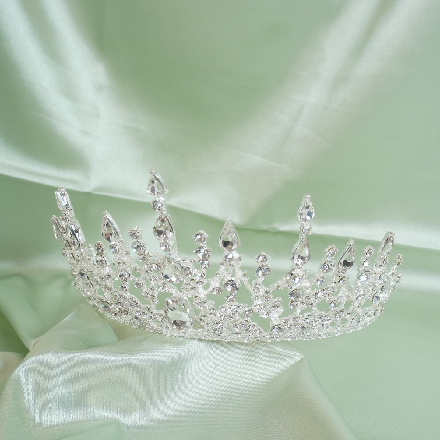 Silver Tiara Wedding Tiaras and Crowns for Women Rhinestone Queen Tiara for Women Princess Crown Birthday Tiara Headbands for Wedding Prom Bridal Party Halloween Costume Christmas Gifts