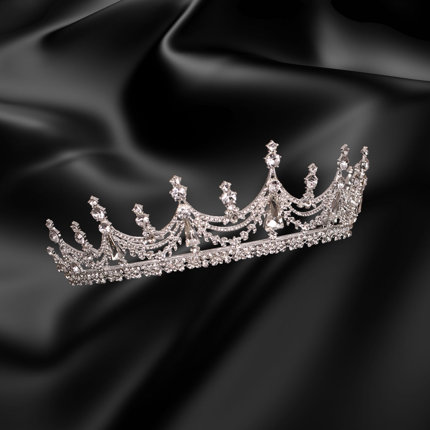 Silver Crown for Women Crystal Tiara for Girls Rhinestone Queen Princess Crown for Bridal Wedding Prom Costume Party Quinceanera Hair Accessories