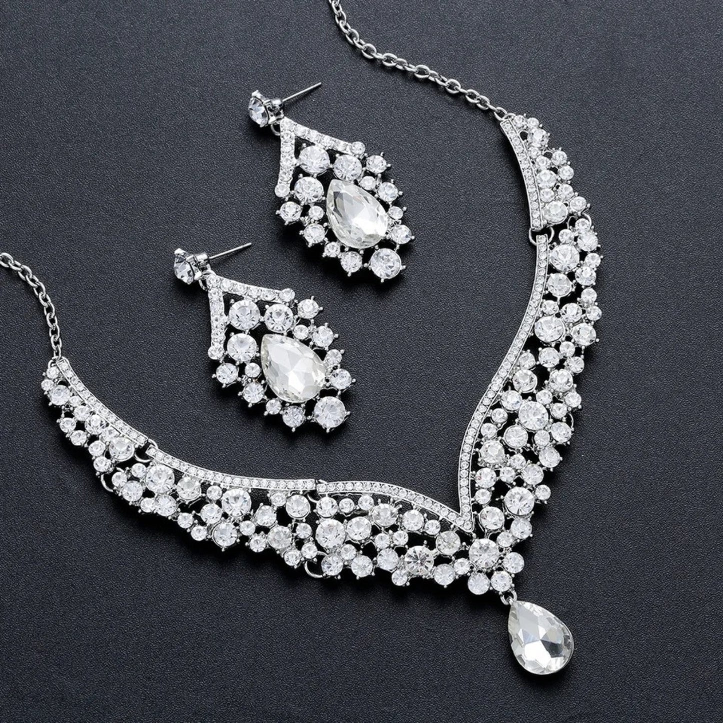 Bride Jewelry Set Silver Crystal Wedding Necklace Earrings Bridal Rhinestone Teardrop Pendant Accessories for Women and Bridesmaids