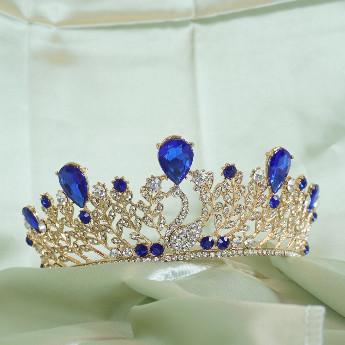 Wedding Crown Queen Tiara Bride Crowns for Women Girls Rhinestone Decor Headband Hairband Princess Birthday Party Tiaras Bridal Hair Ornaments Wedding Supplies Accessories